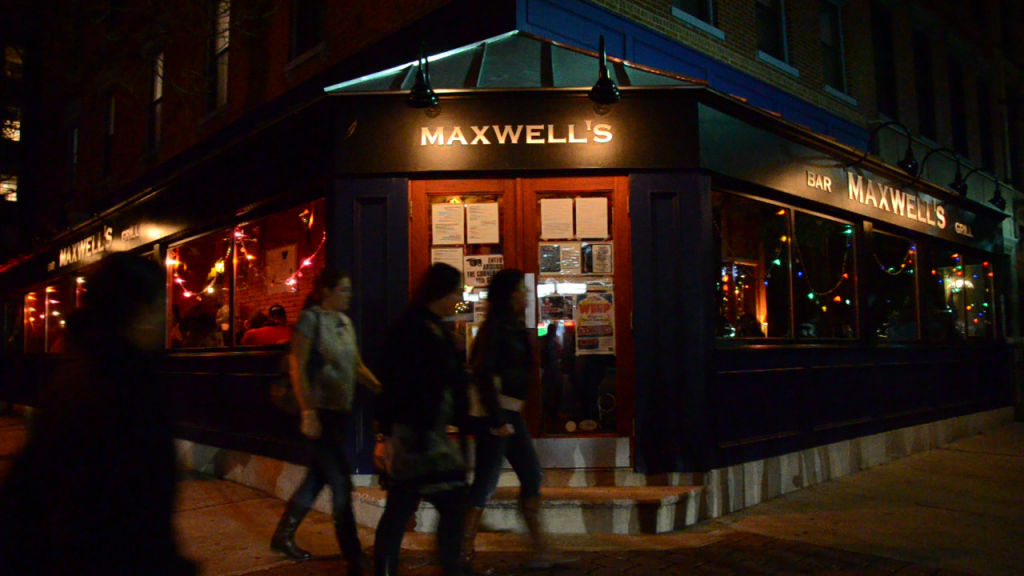 2011 - Maxwell's